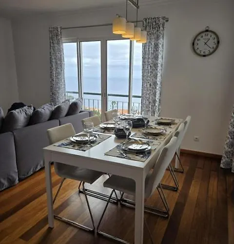 Oceanview Getaway Apartmán